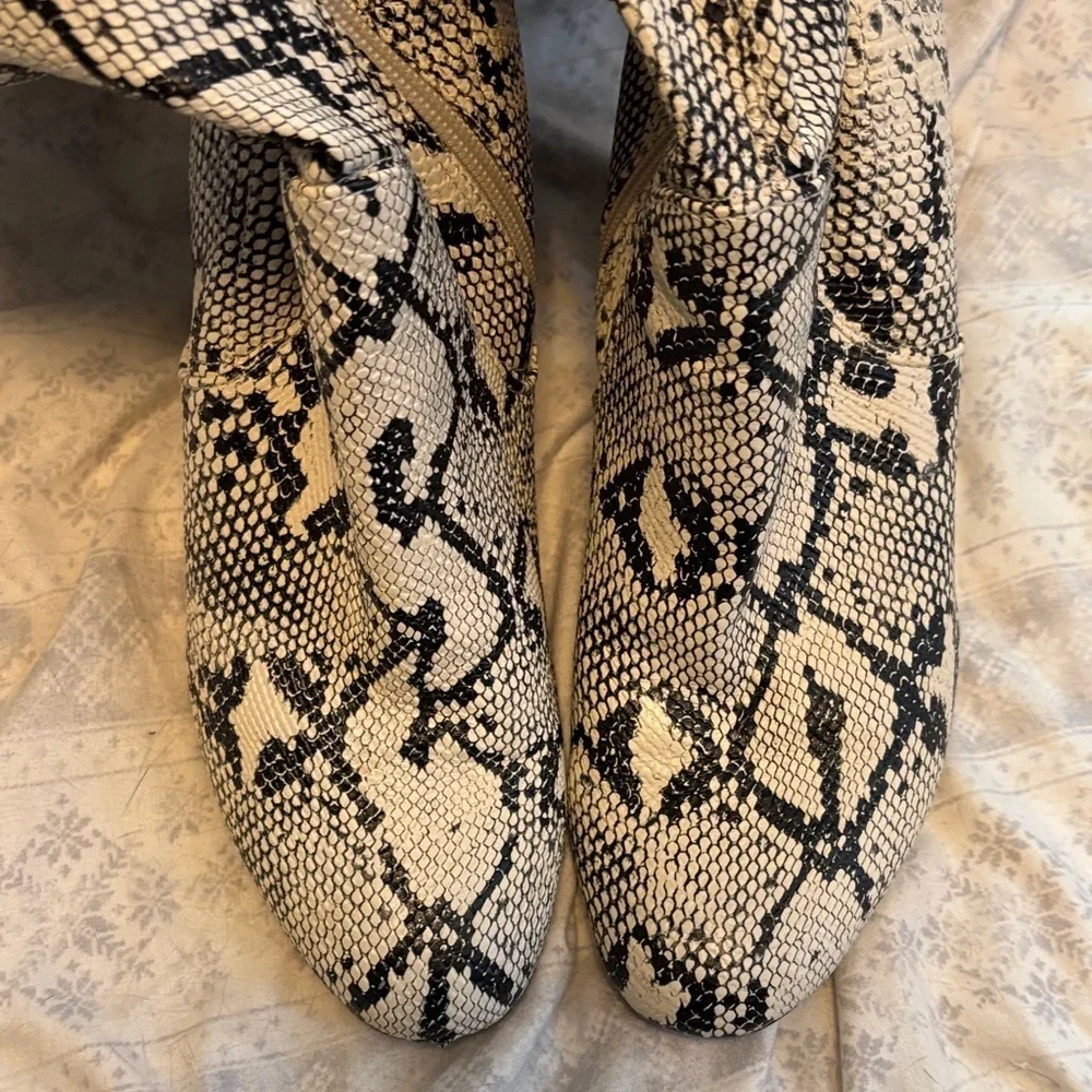 Unisa Snakeskin Pattern Over-the-Knee Boots